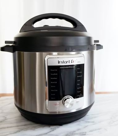 An image of Non-stick Pressure Cooker