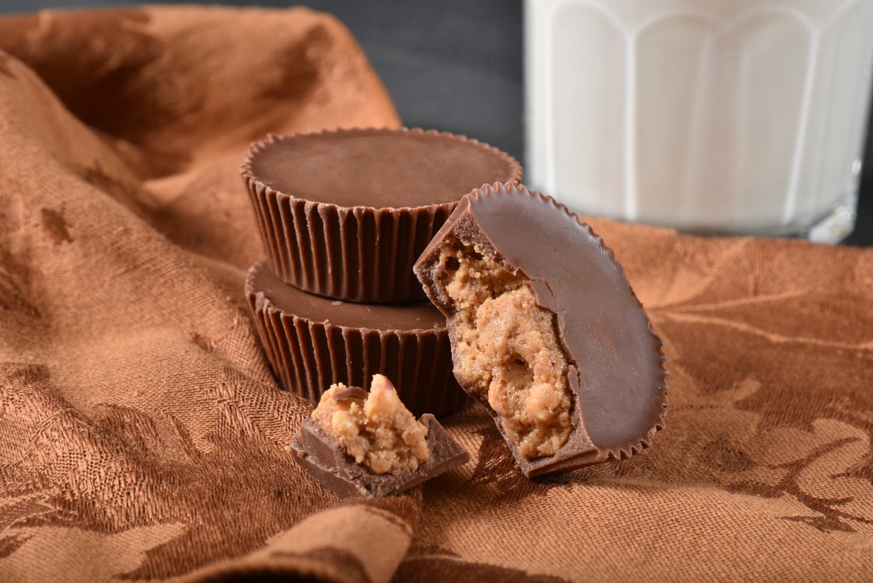 All-Natural-Chocolate-Peanut-Butter-Cups