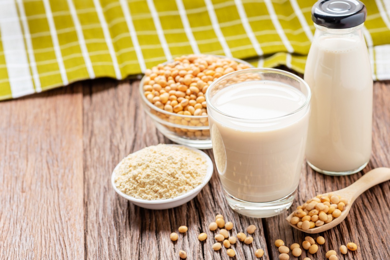 Homemade-Soy-milk-and-Soybean-with-Soy-flour