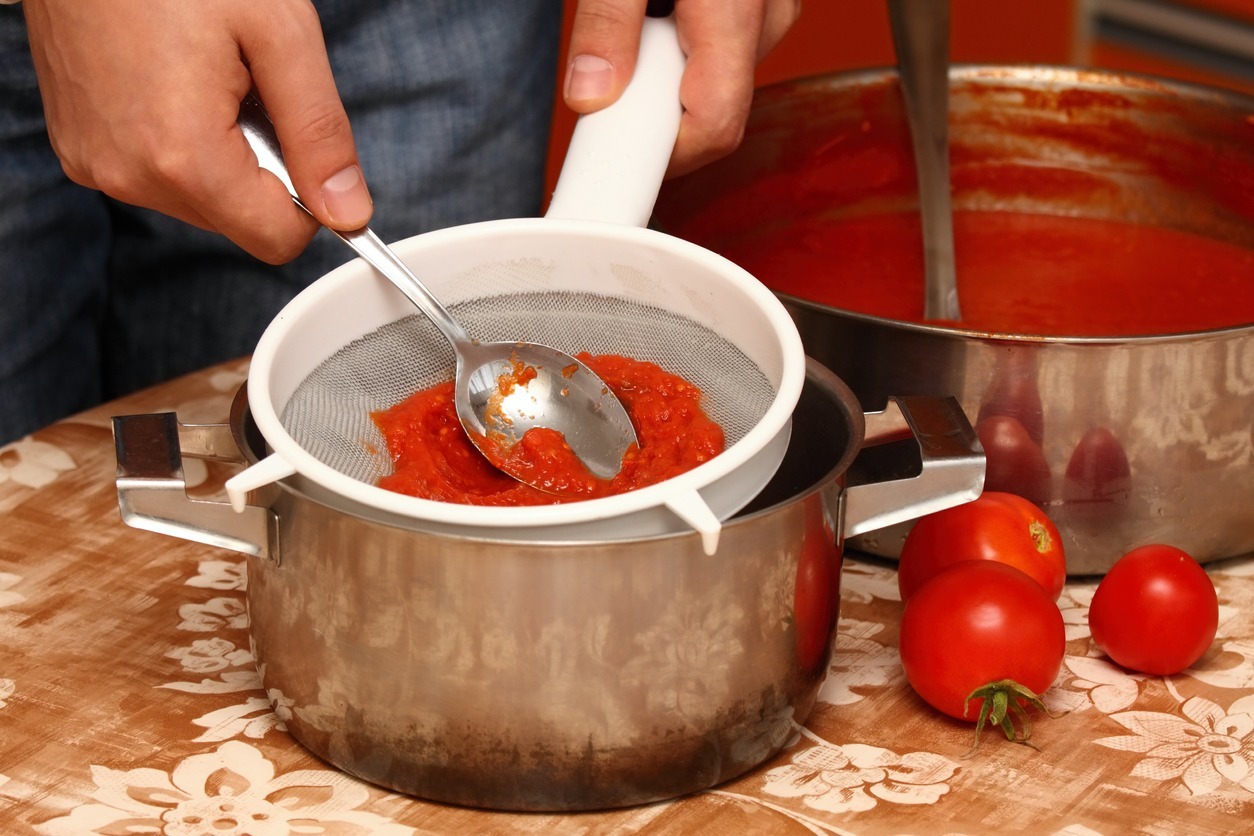 Man-making-ketchup