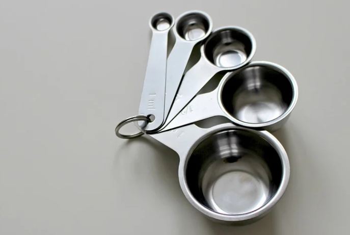 a-set-of-metallic-measuring-cups